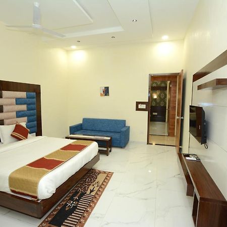 Hotel Villa Inn Anand Exterior photo